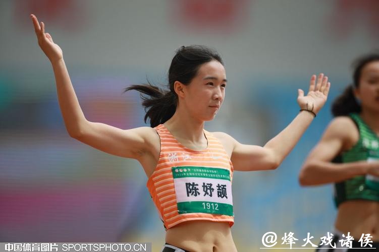 女子100米决赛 陈妤颉打破亚洲青年纪录夺冠 女子100米决赛 陈妤颉打破亚洲青年纪录夺冠
