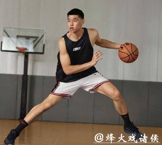 崔永熙谈进NBA道路与前辈不同:姚易百年一遇 崔永熙谈进NBA道路与前辈不同:姚易百年一遇