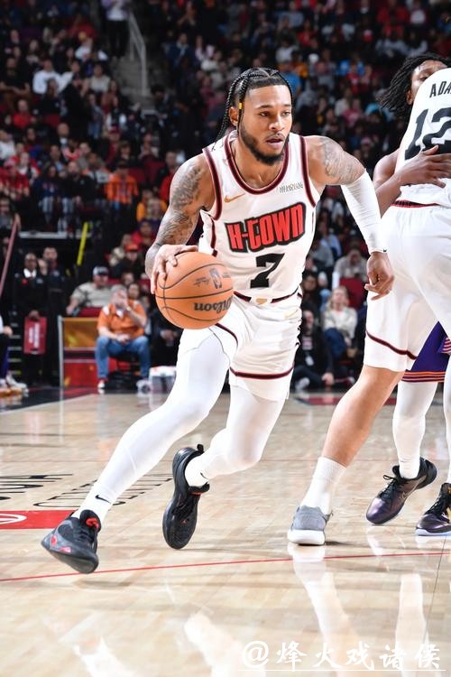 官宣：莫里斯一年合同回纽约 上赛季场均仅6分